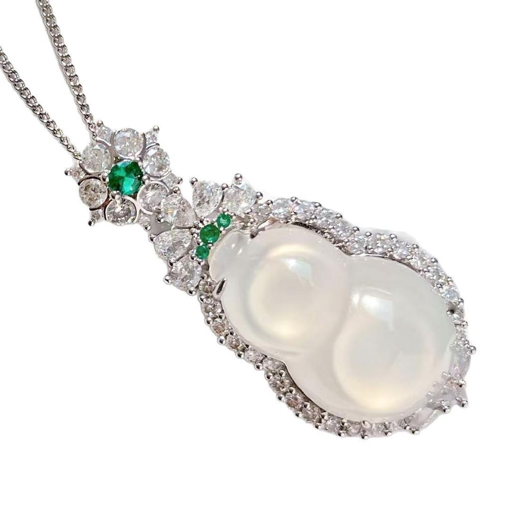 High-Quality Double-Sided Engraved Glass Body White Ice And White Chalcedony Pendant For Women'S Niche Mother Does Not Match The Chain Comparable
