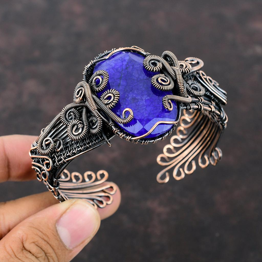 Facettiertes Blaues Saphir Armreif Kupferdraht umwickelt Verstellbarer Armreif Handgefertigter Schmuck Edelsteinarmreif Kupferdrahtschmuck Geschenk für Sie