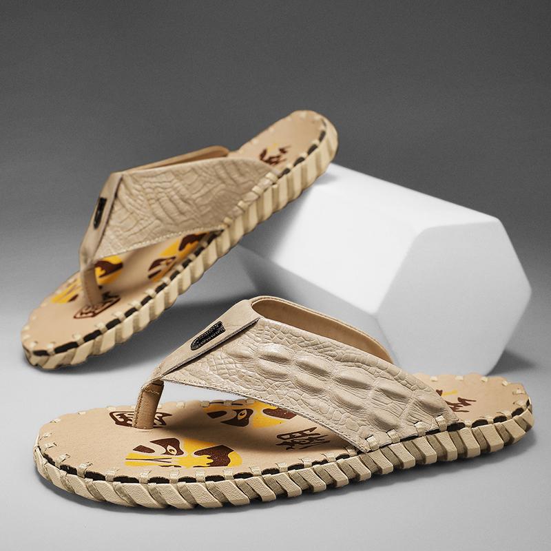 Fashion Summer Mens Leather Beach Flip Flops Summer New Arrival Flat Non-Slip Male Slippers Breathable Fashionable Male Walking Shoes
