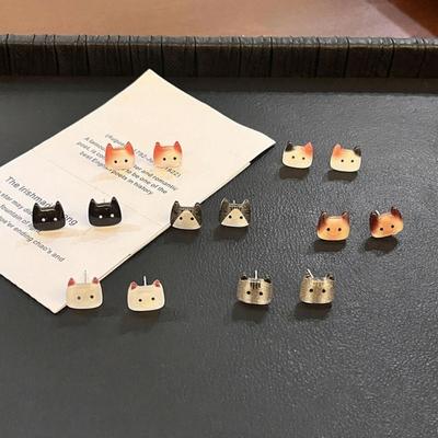 1 Paire Boucles d'Oreilles Clous Femme Cristal Imitation Couleur Dégradée Motif Chat Dessin Animé Clous d'Oreille Bijoux Cadeau