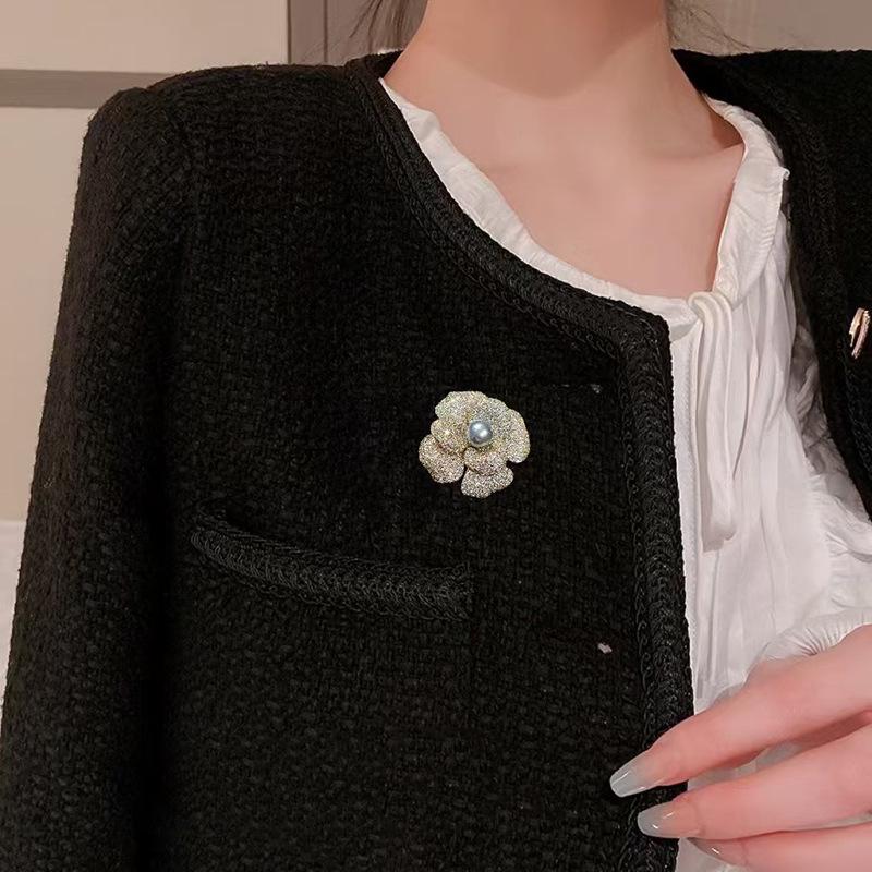 Elegant Zircon & Pearl Flower Brooch: Gold-Plated Copper, DIY with Diamonds