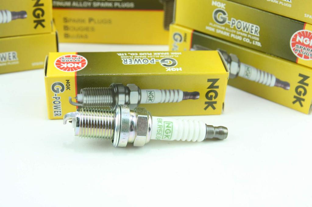 NGK 7090 G-Power Platinum Spark Plug BKR5EGP Pack of 6