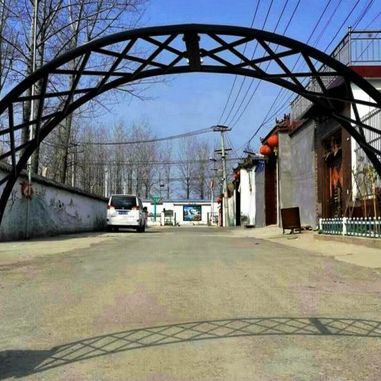 Европейская кованая арка-цветочница для вьющихся роз в садах