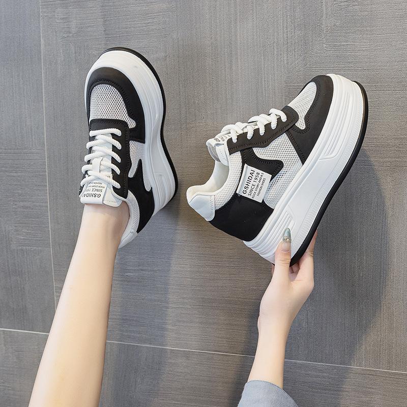 Black and white board shoes for women 2026 spring new versatile leather thick soled white shoes for women