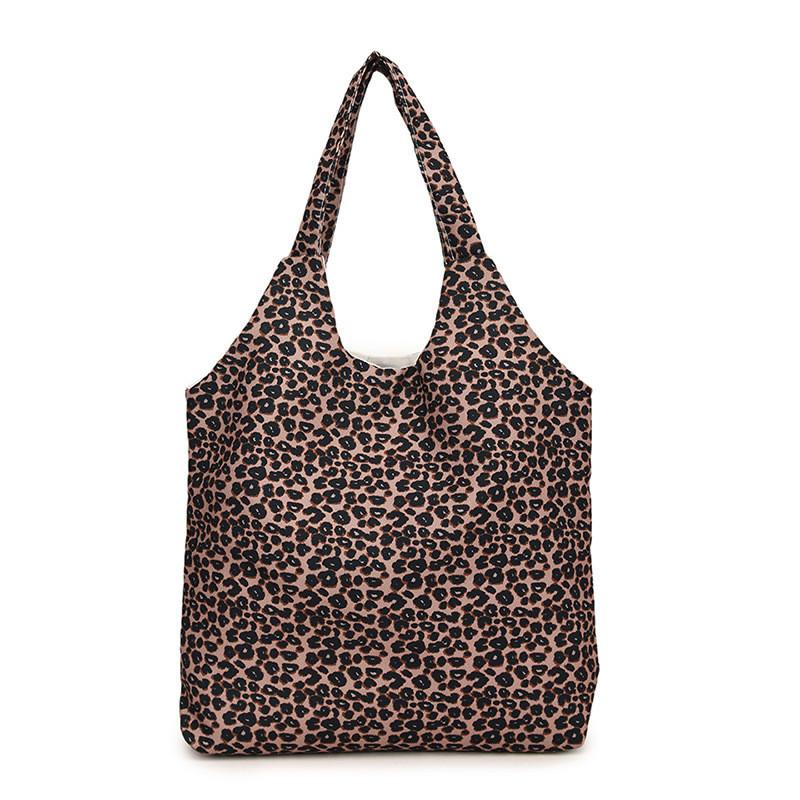 Fashionable Leopard Patterned Canvas Tote Bag For School Commute With Comfortable Single Shoulder Strap