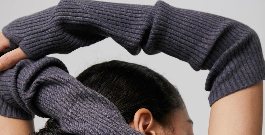 Nergy Knit Arm Charcoal Free Size Women's Guards, NJZ32000, (06),