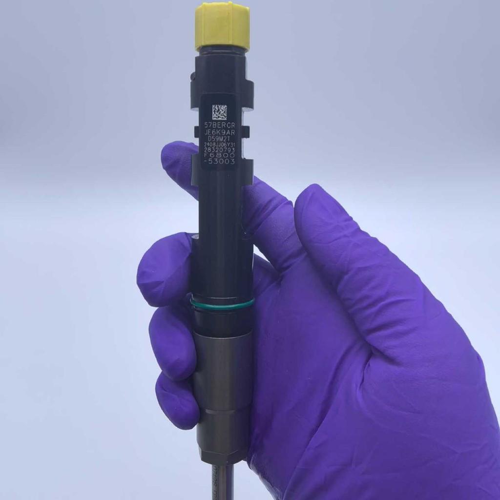 High-Quality Series Common Rail Injector for Volvo Engines (Model 28320793)