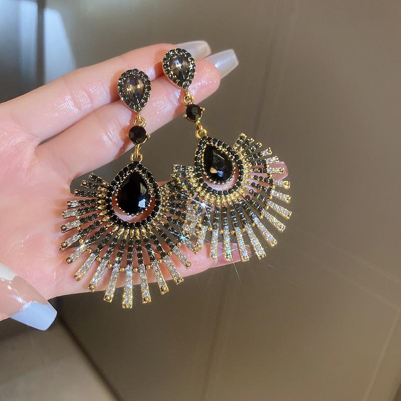 2025 Retro Blume Perle Quaste Ohrringe - Elegante Damen Luxus Hängeohrringe