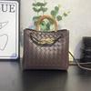 Cross-border New Log Handle Hand-woven Tote Bag High-end Niche Handbag Women's Bag One-shoulder Crossbody Bag