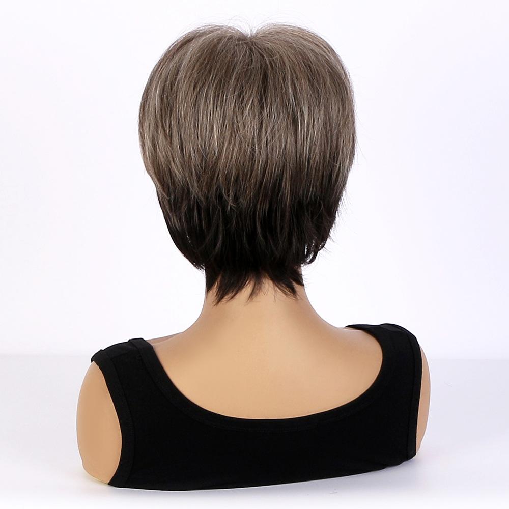 Parrucche Sintetiche Corte Nere Ondulate da Donna Stiloso Capelli Misti Biondo Castano Stratificati con Frangia per Uso Quotidiano Festa Costume Fibra Resistente al Calore