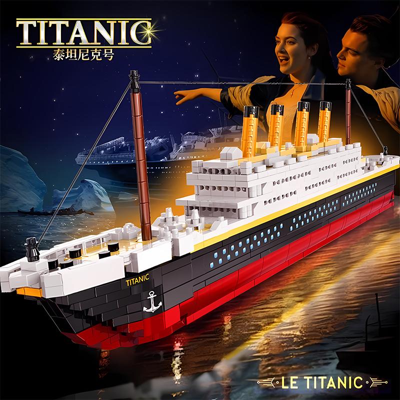 Micro Particle City Building Blocks Giant Cruise Ship Titanic Model Boat Building Blocks Children Toy Christmas Holiday Gift