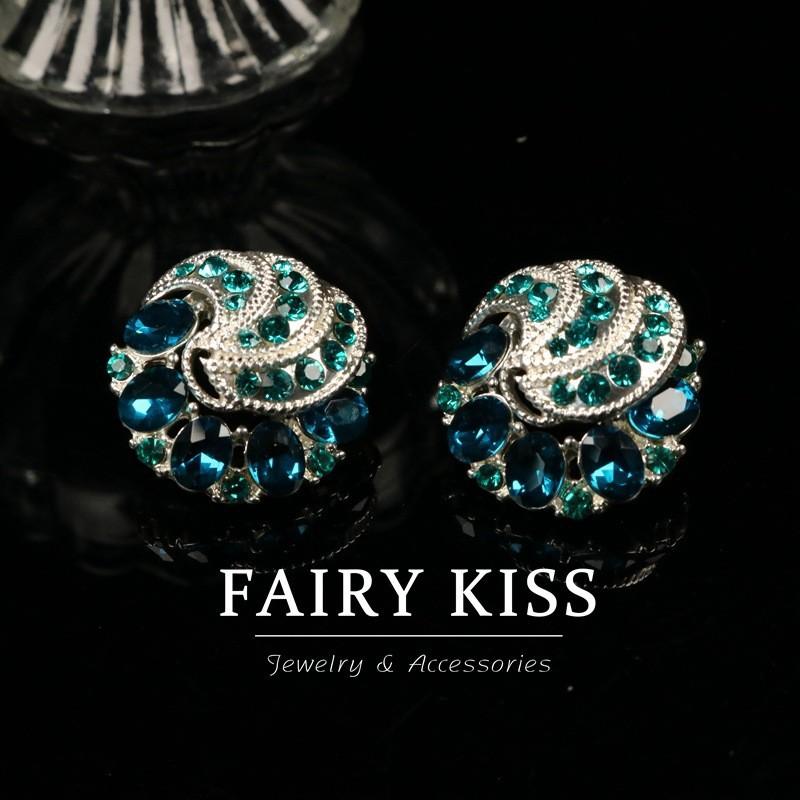 

Retro Style Heavy Industry Inlaid Malachite Green Rhinestone Ice Crystal Sapphire Fashion Necklace Set Women s Versatile Earrings