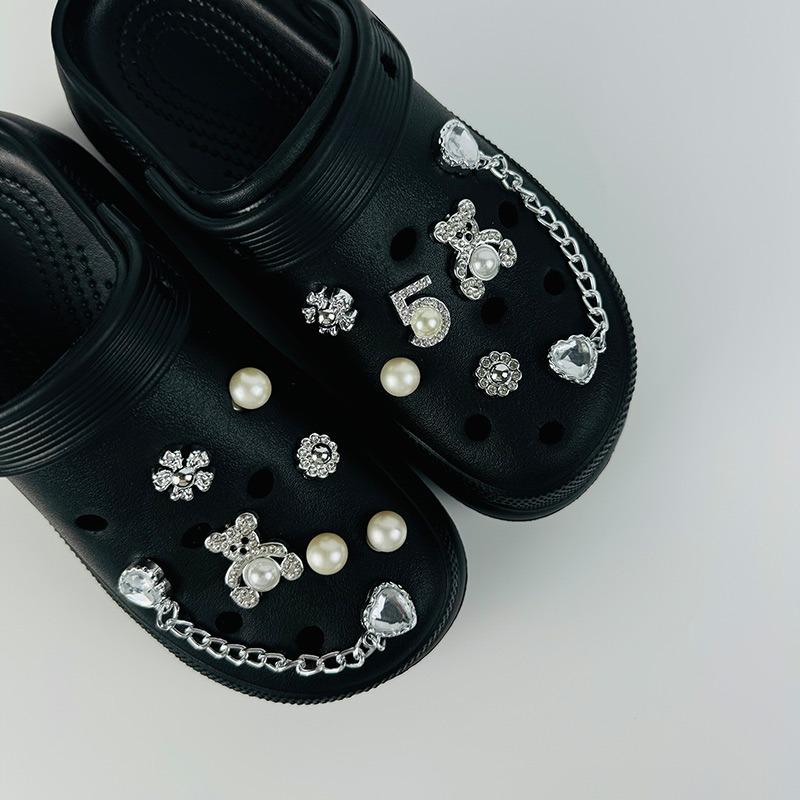 13PCS Fashion Shoe Charms Set Accessories Hole Shoe Buckle Silver Pearl Bear Diamond Chain DIY Shoes Decorations Party Gift