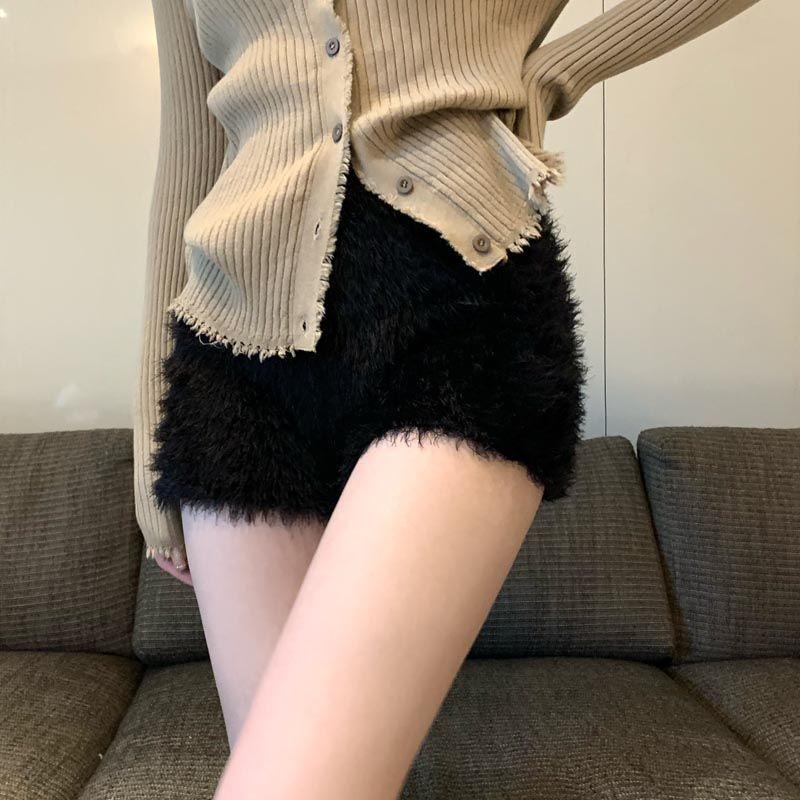 Woman Sexy Shorts Furry Casual Slim Shorts Women's Autumn Winter High Waist Stretch Knit Shorts