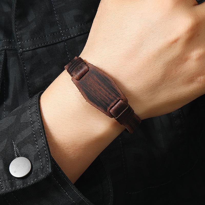 European and American Retro Jewelry Bracelets, Punk Bracelets, Woven Men's Bracelets.