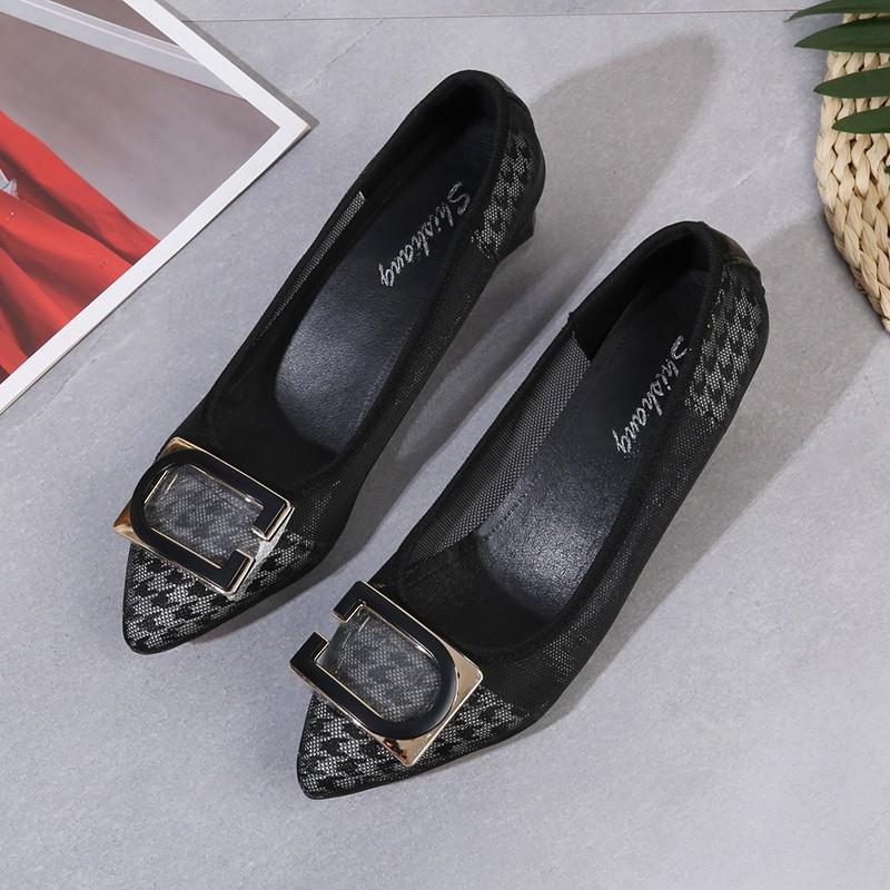 Women's High Heels 2025 Spring New Kitten Heel Versatile Cutout Breathable Single Shoes