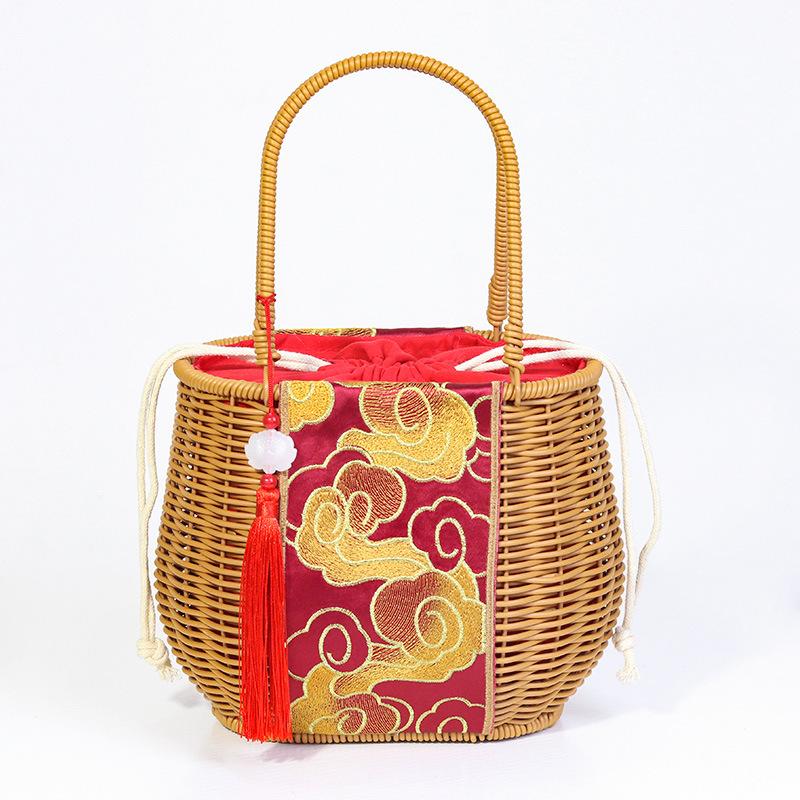 

2025 Women Retro Handmade Rattan Basket Fashion Embroidery Imitation Wicker Handbags Causal Woven Box Bag Lady Party Beach Bag