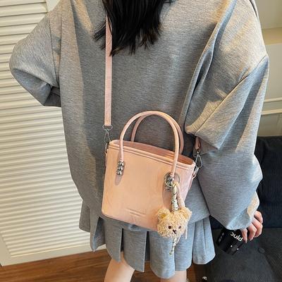 Fashion Hand Bucket Bag Women's New Commuter Shoulder Bag Simple Casual Niche Messenger Bag