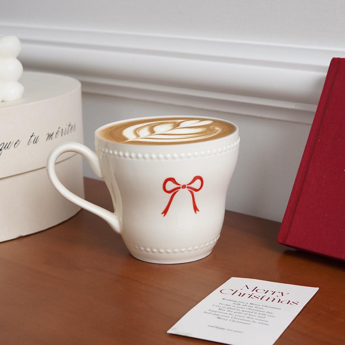 

1Pc Bowknot Ceramic Mug, Beaded Lace Design, Exquisite and Simple Bowknot Mug Coffee Cup, Suitable for Home Decoration, Daily Breakfast Drinking Cup 201-300ml білий