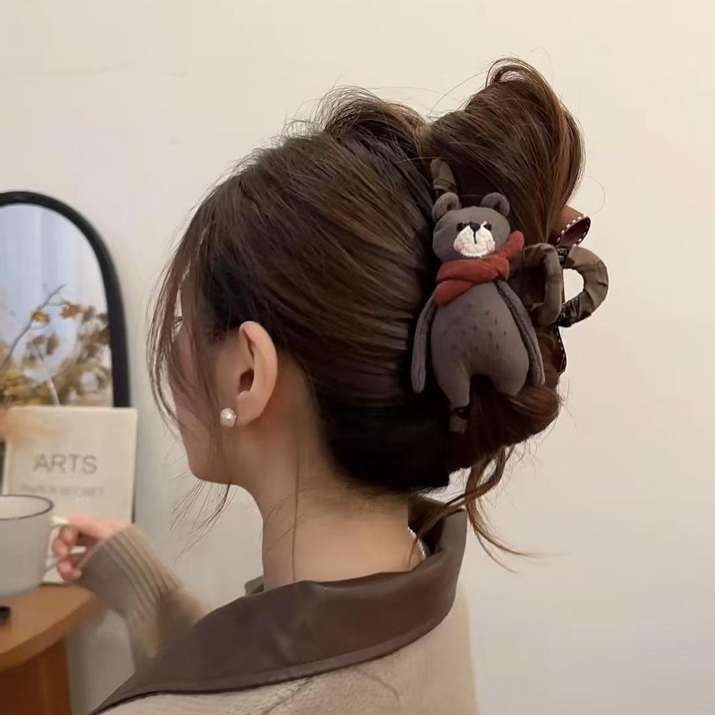 Japanese Korean High-End Little Bear Claw Hair Clip - 2024 Autumn/Winter Cute Girl Shark Clip Hairpin
