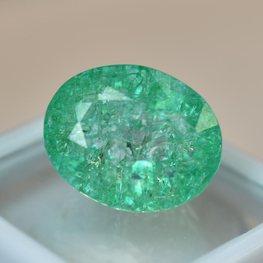 Natural Green Emerald 21.55 Ct Certified Oval Cut Loose Gemstone Making For Gift