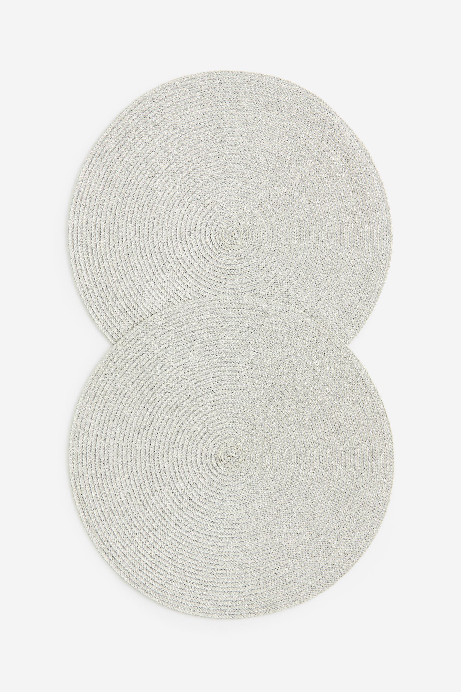 

2 упаковки блестящих салфеток для стола