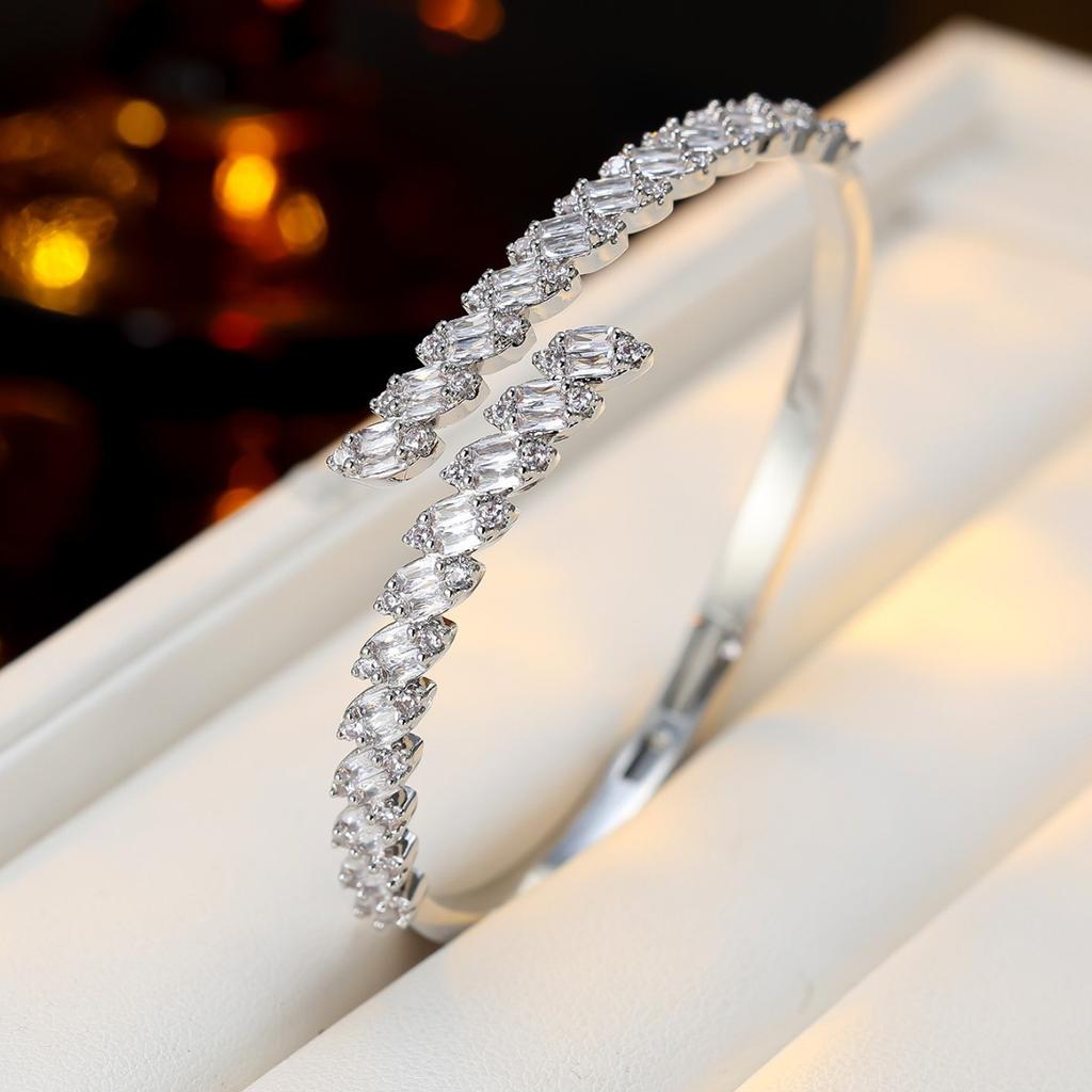 Style Simple and Versatile Open Ear Wheat Ear High-end Fashion Temperament Versatile Bracelet Bracelet