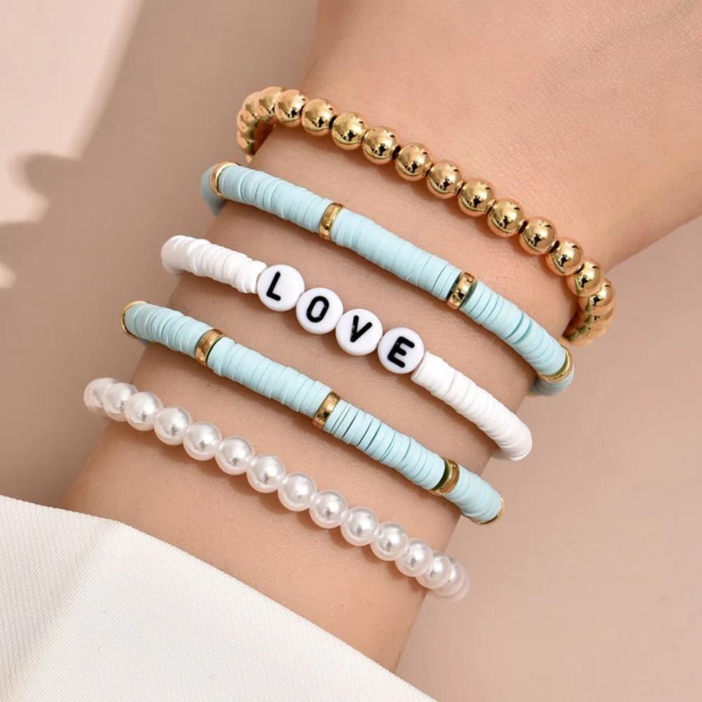Set di Braccialetti Impilabili Arcobaleno Bohemien per Donna Ciondolo a Forma di Cuore Argilla Morbida Ceramica Perline Stratificate Catena Braccialetto Gioielli Boho Femminili