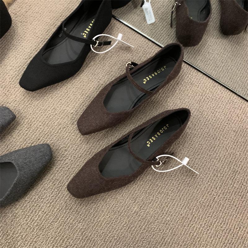 Corduroy woolen low-heeled Mary Jane shoes 2025 autumn and winter new female cute delicate square head light mouth wedge heel single shoes