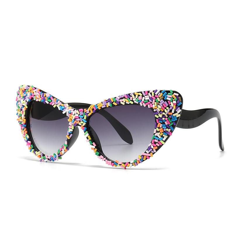 Luxury Diamond Cat Eye Sunglasses Women Vintage Designer Trendy Big Frame Crystal Rhinestone Sun Glass