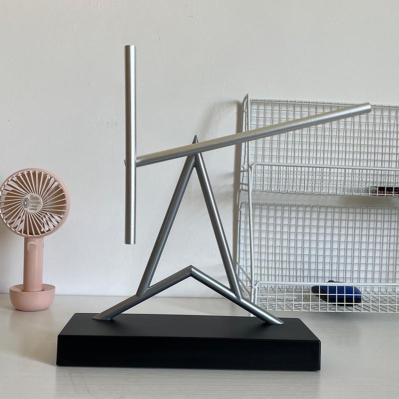 Newton's Cradle Rechargeable Iron Man Chaos Pendulum Perpetual Motion Machine Ornament for Creative Living Room Decor