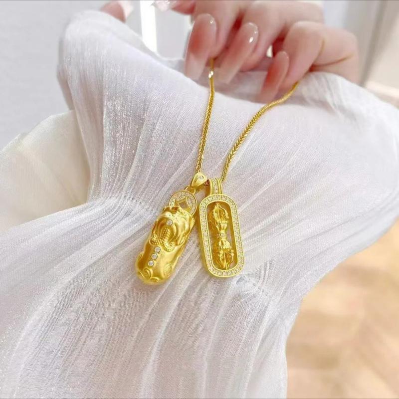 

Copper-Plated Gold Necklace, Pixiu Vajra Pestle, Diamond-Encrusted Pendant Stacked With Light Luxury Collarbone Chain For His Girlfriend