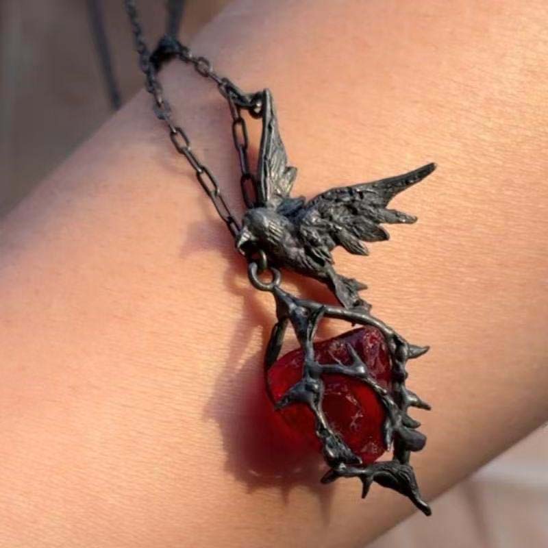 Punk Red Crystal Crow Pendant Necklace For Women Men Gothic Creative Animal Clavicle Chain Necklace Aestethic Jewelry Gift