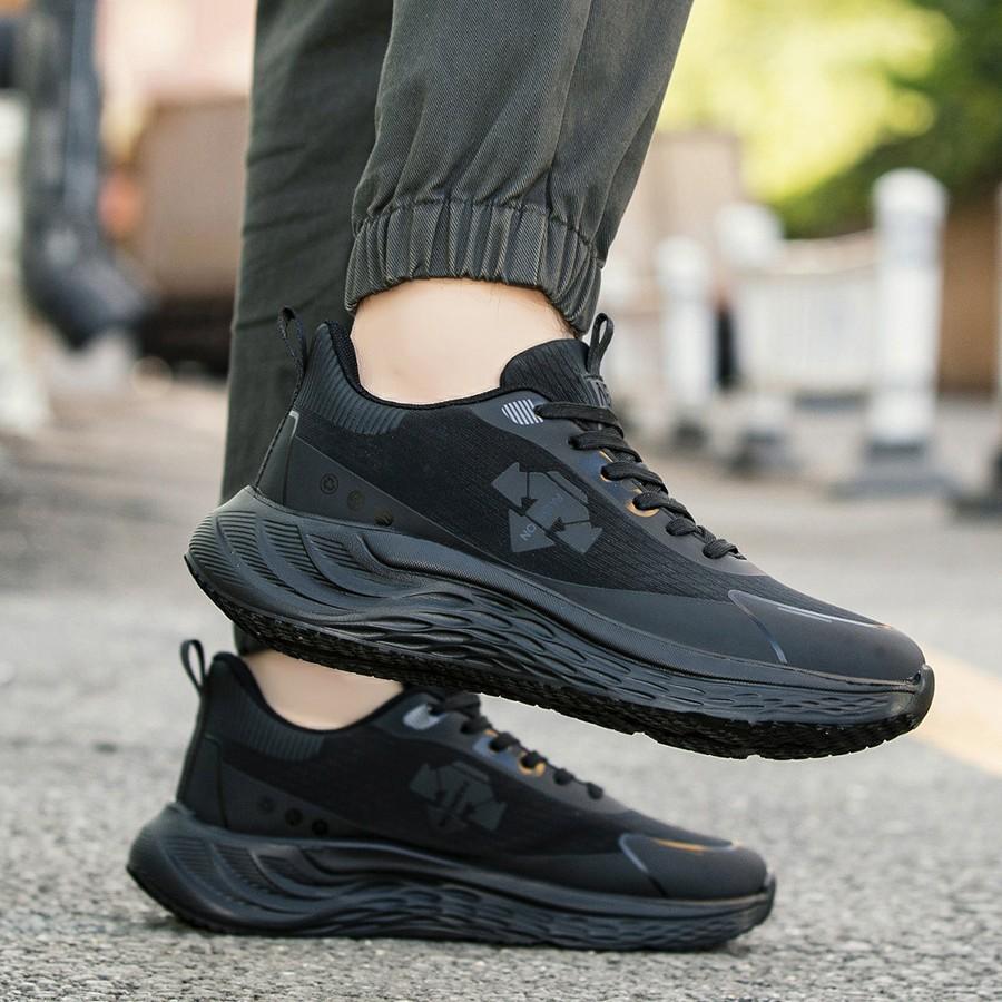 Men's casual sports shoes fashionable and versatile winter velvet men's shoes outdoor running shoes walking shoes men's shoes