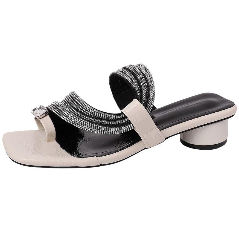 Niche design sense rhinestone sleeve toe slippers women's summer new light luxury slippers tide