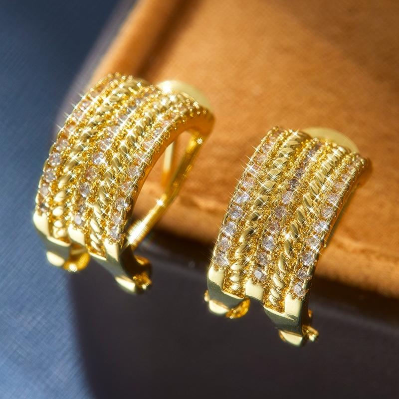 Vintage Exquisite Stylish Bright Zircon Gold Color Earrings for Women Simple Elegant Daily Wear Party Jewelry Gift Accessories