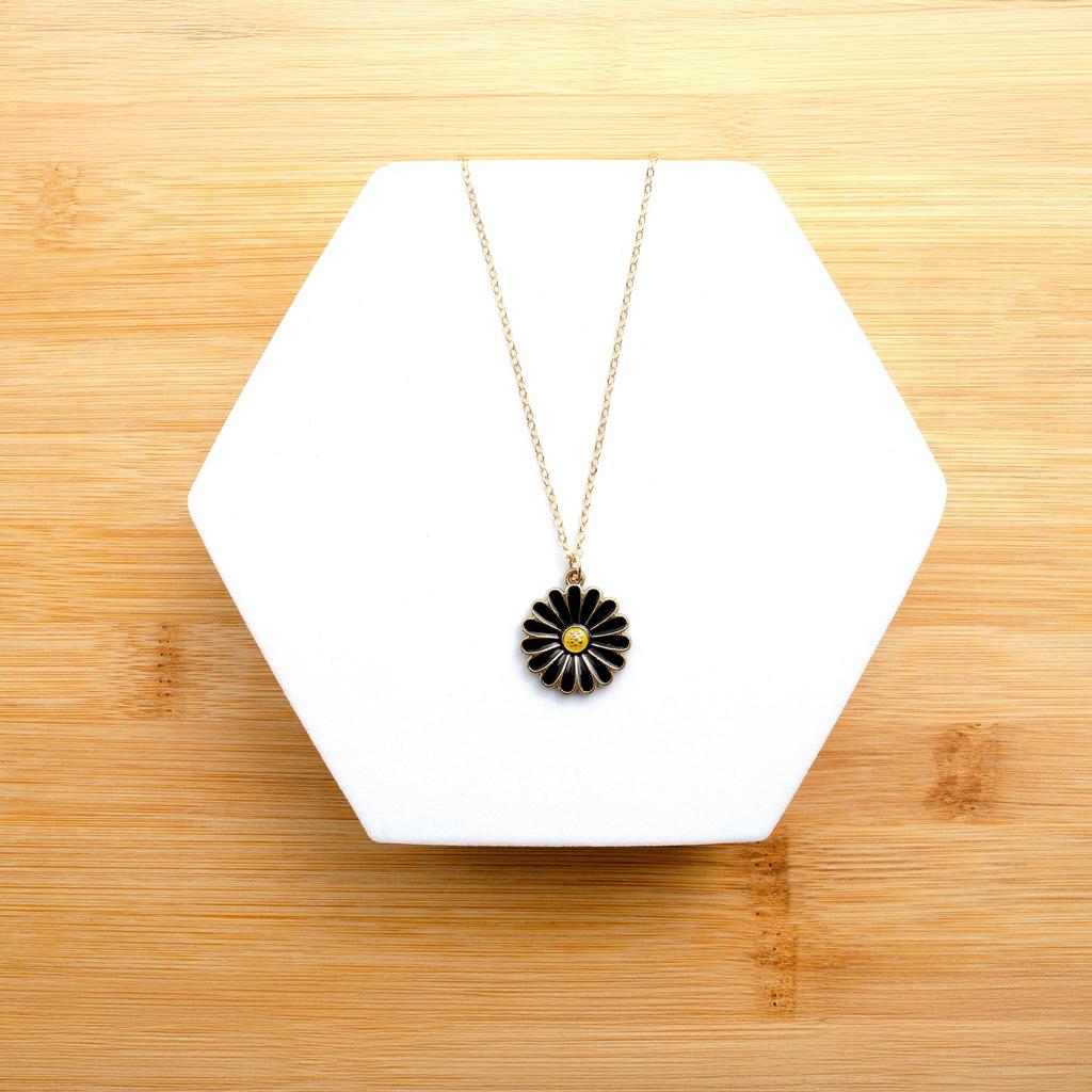 Daisy Flower Necklace Gold Plated Boho Choker