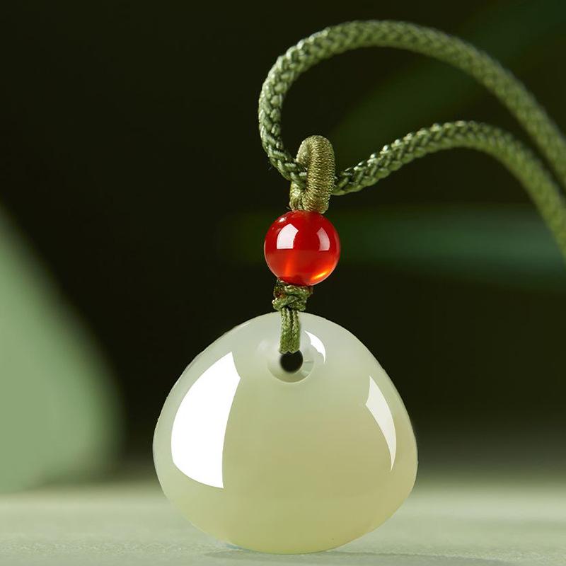 Hetian Jade Pi Xiu Pendant Women's Amulet for Attracting Wealth - Valentine's Day Gift
