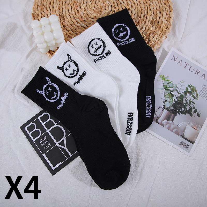 CHRLEISURE 4 Pairs/Set Long Barrel Socks Men's Black And White Socks Trend Cartoon Long Tube Comfortable Breathable Couple Socks
