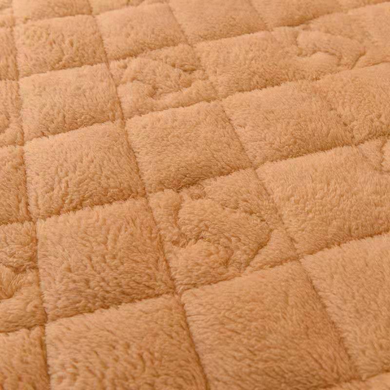 High Quality Soft Lambswool Quilted Mattress Cover Solid Color Quick Warm Plush Bed Pad Protector Cover Customized Bed Cover