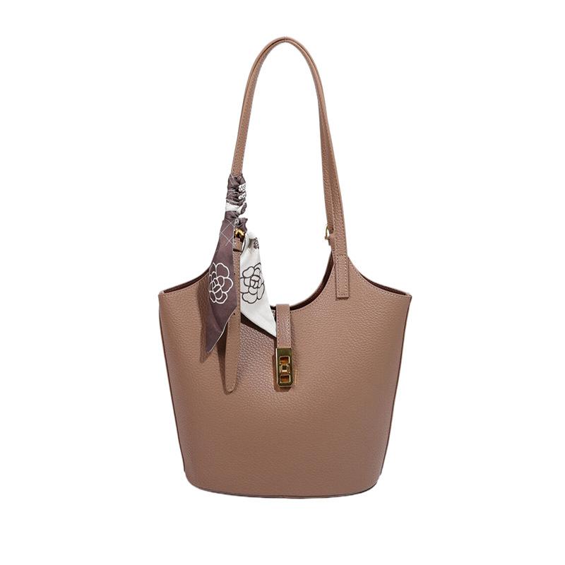 New Commuter Vegetable Basket Bag Women's Mother Bag with Silk Scarf Shoulder Bag Large Capacity Bucket Bag