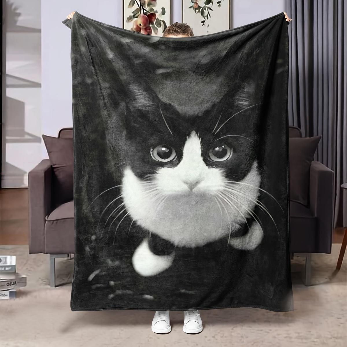 Black White Cat Throw Flannel Blanket - Soft All-Season Heavyweight, Tuxedo Cat Design - Cozy Couch Bed Office Travel Blanket 75X95CM
