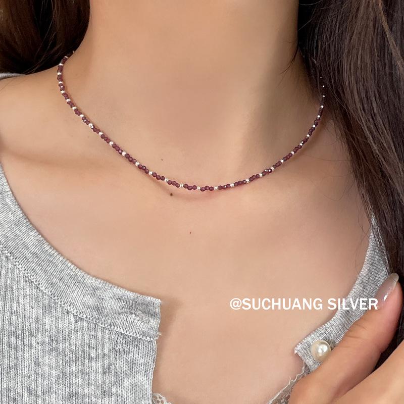 Su Chuang S925 Sterlingové stříbro Retro sada náhrdelníku a náramku s granátem pro ženy - Vysoce kvalitní všestranný cool klíční řetízek
