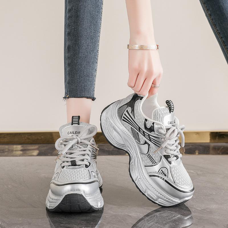 Women Casual Platform Shoes Lightweight Comfortable Walking Sneakers for Commuting Travel and Daily Wear