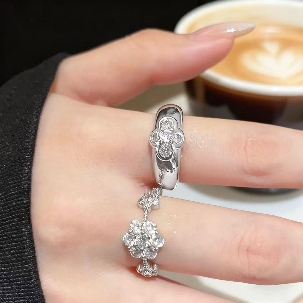 Customizable Elegant Flower Design Adjustable Ring for Women - Fashionable and Versatile Jewelry Accessory for Index Finger.