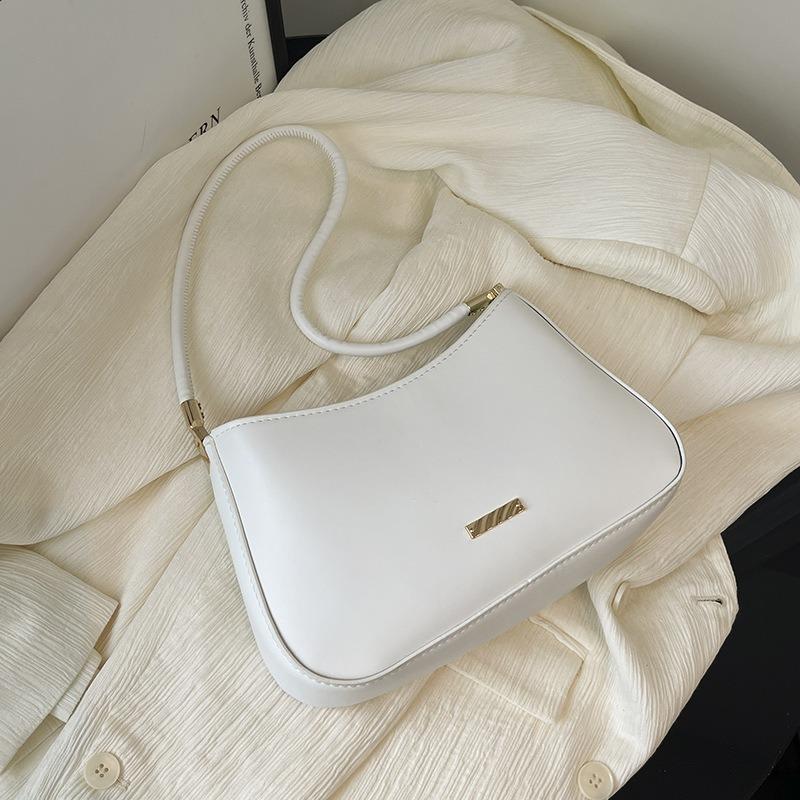 Niche underarm bag women's new trendy and versatile daily shoulder messenger bag textured saddle bag