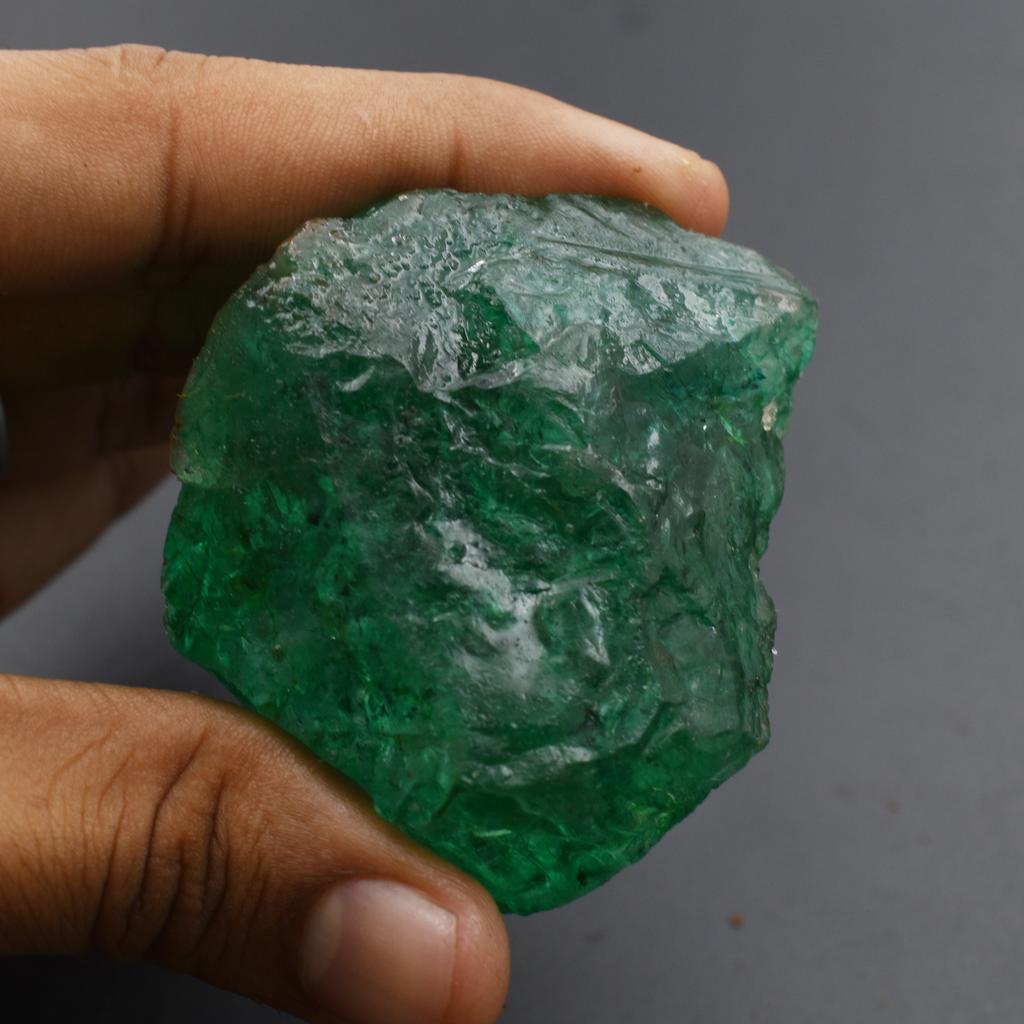 Natural Green Emerald Loose Gemstone Rough 449.85 Ct for Lapidary and Gem Collections