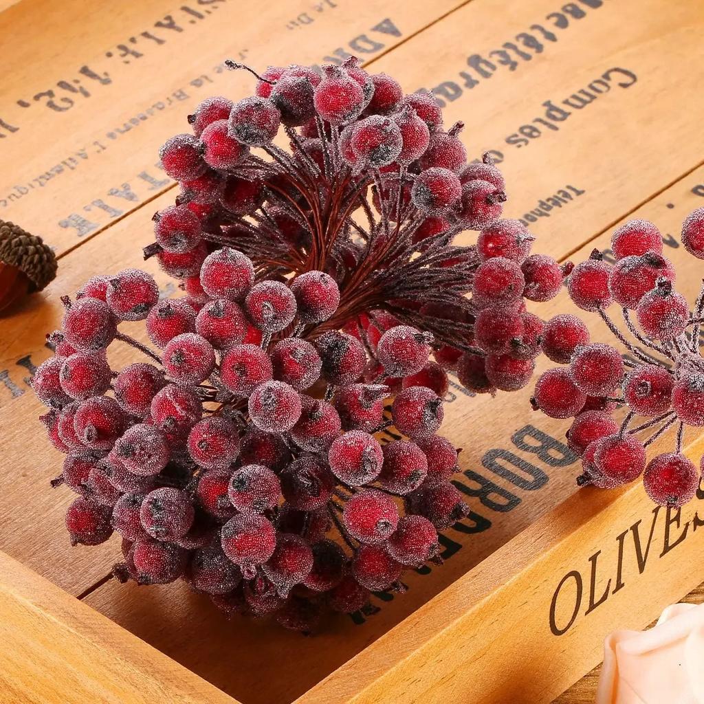 Wholesale Artificial Holly Berries Christmas Frosted Red Fake Berry Simulation DIY Wreath Mini Berries Flowers Xmas Party Decor