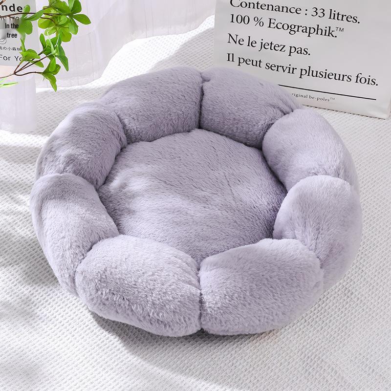 All-Season Plush Flower Pet Bed for Cats, Dogs & Rabbits