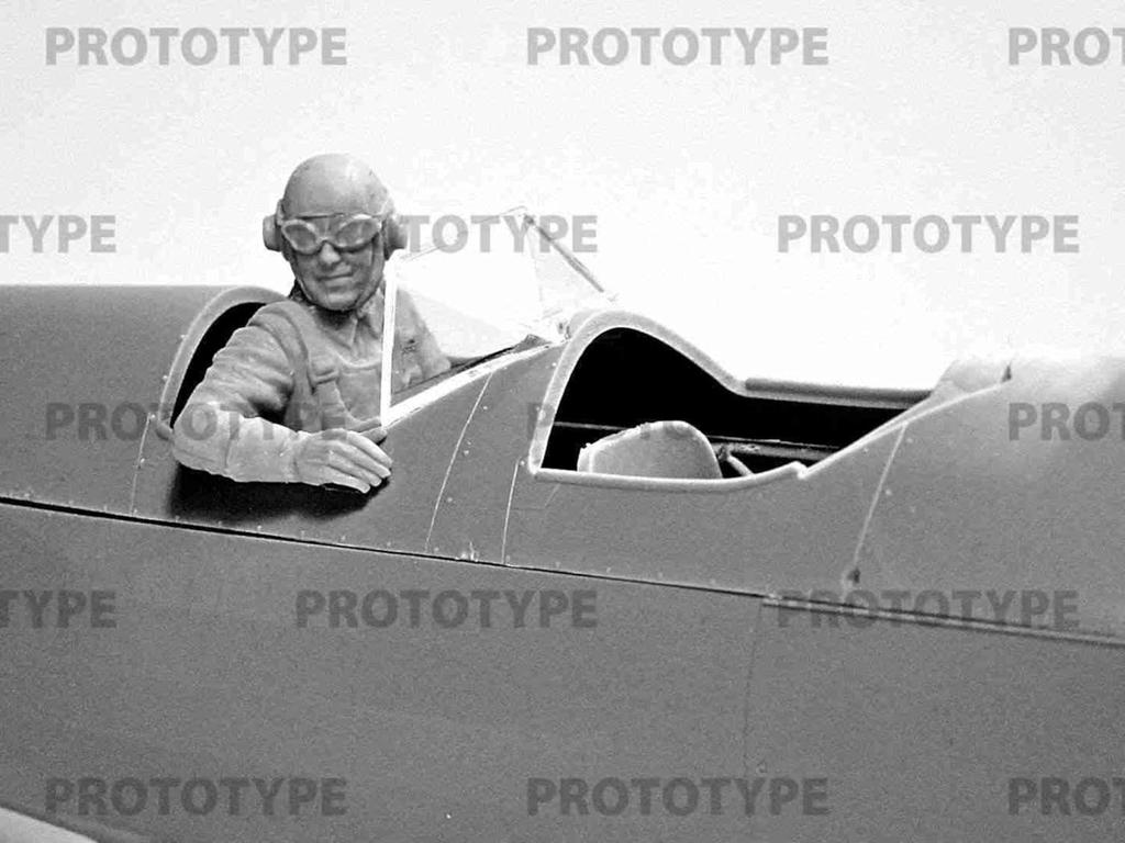 ICM WWII Allied Forces Seated Pilot Plastic Model 32112 1/35 (British, American, Soviet)